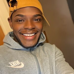 Meet your Posher, Aaron